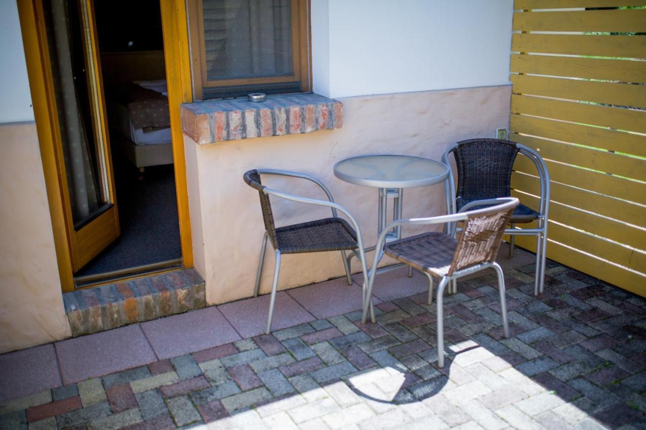 Hotel Vineyard Inn - Szoloskert Kanije Dış mekan fotoğraf