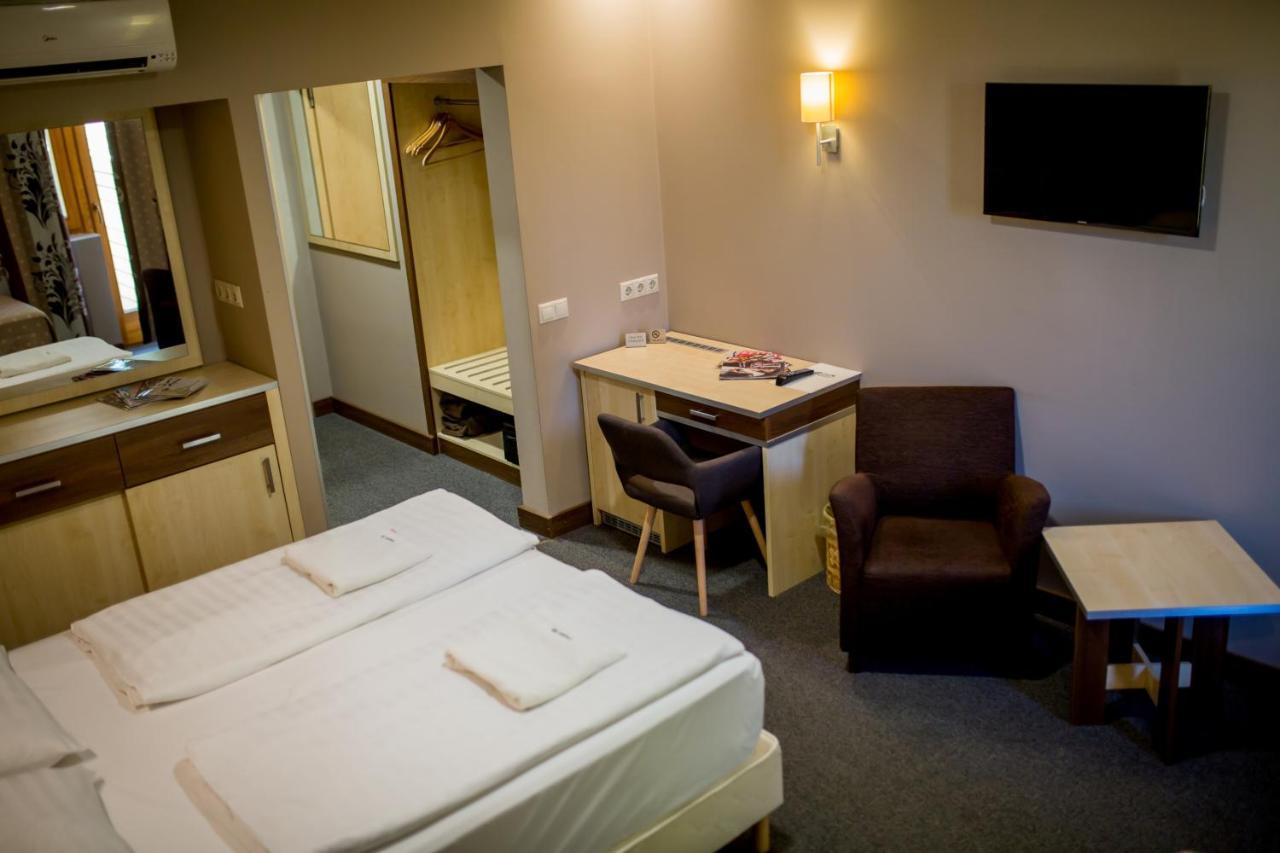 Hotel Vineyard Inn - Szoloskert Kanije Dış mekan fotoğraf