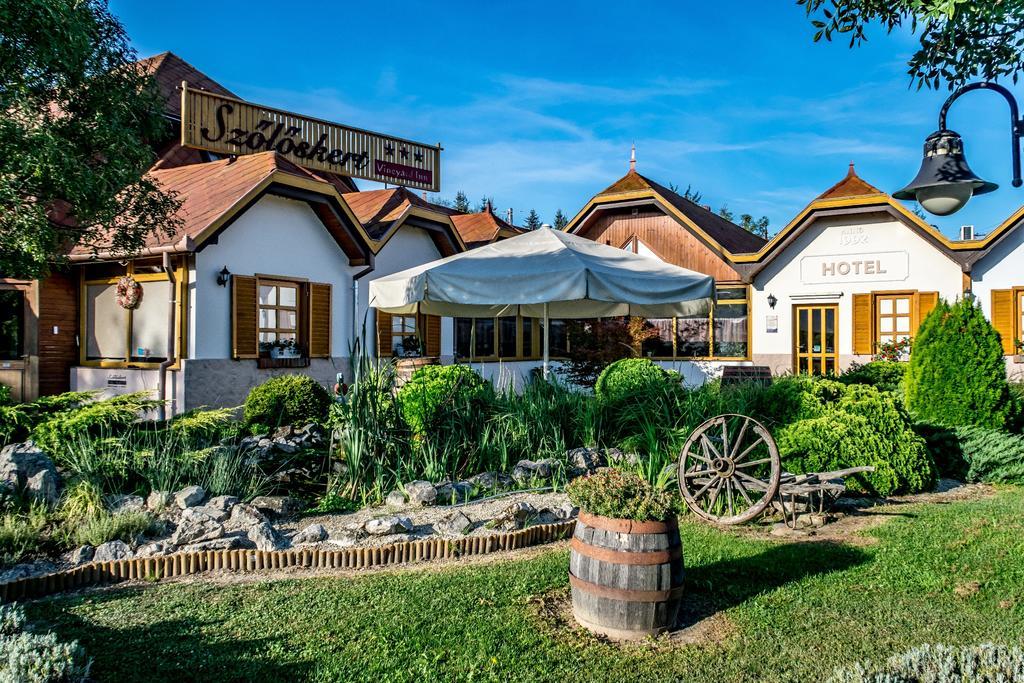 Hotel Vineyard Inn - Szoloskert Kanije Dış mekan fotoğraf