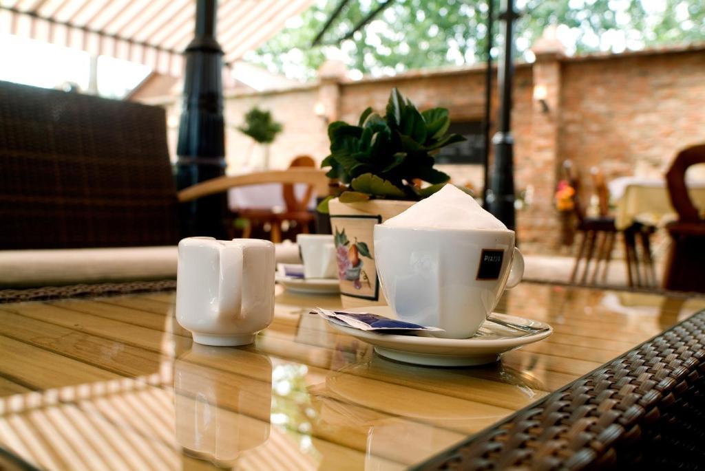 Hotel Vineyard Inn - Szoloskert Kanije Dış mekan fotoğraf